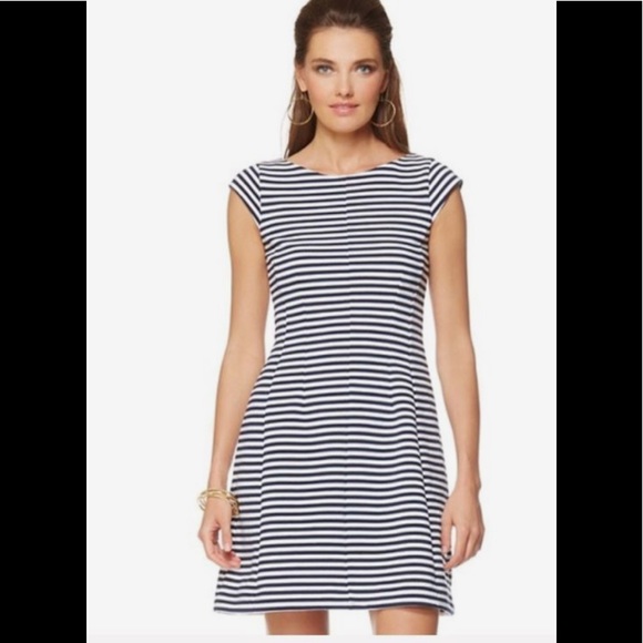 Lilly Pulitzer Navy/White Briella Dress! EUC! - Picture 1 of 5